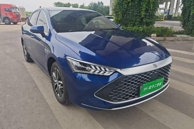 Used BYD Qin PLUS 2021 DM-i 120KM Flagship Model Front Right 45 Deg