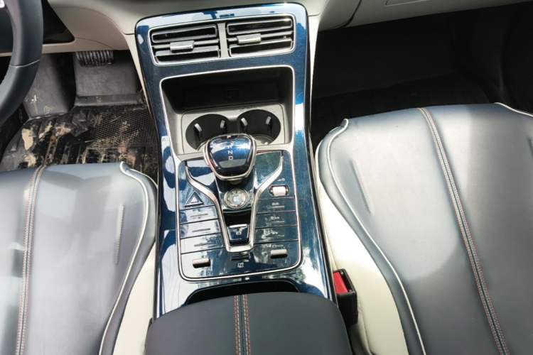 Used BYD Qin PLUS 2021 DM-i 55KM Flagship Model Gear Lever