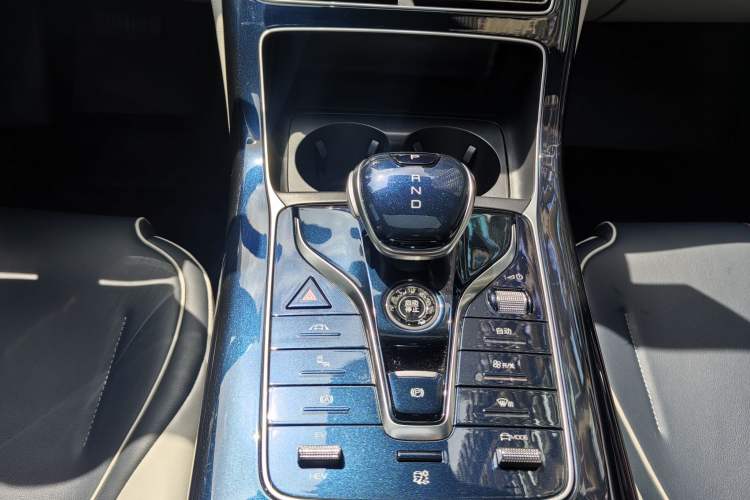 Used BYD Qin PLUS 2021 DM-i 120KM Flagship Model Gear Lever