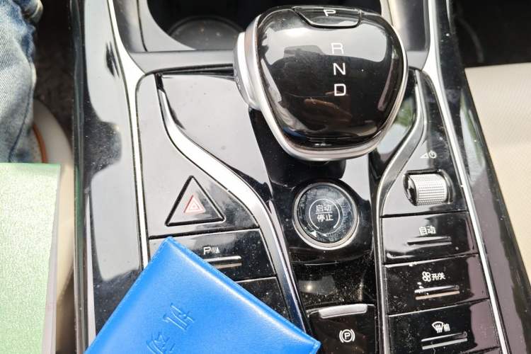 Used BYD Qin PLUS 2021 DM-i 120KM Prestige Model Gear Lever