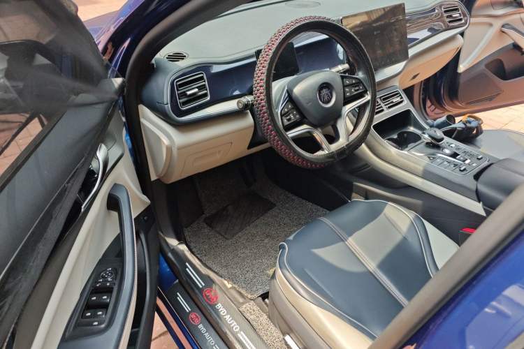 Used BYD Qin PLUS 2021 DM-i 120KM Flagship Model Interior 3