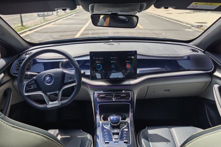 Used BYD Qin PLUS 2021 DM-i 120KM Flagship Model Interior 4