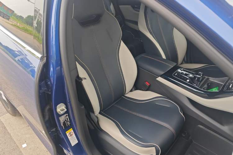 Used BYD Qin PLUS 2021 DM-i 120KM Flagship Model Right Front Seat