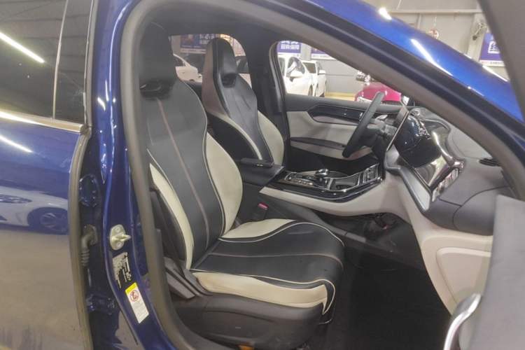 Used BYD Qin PLUS 2021 DM-i 55KM Flagship Model Right Front Seat