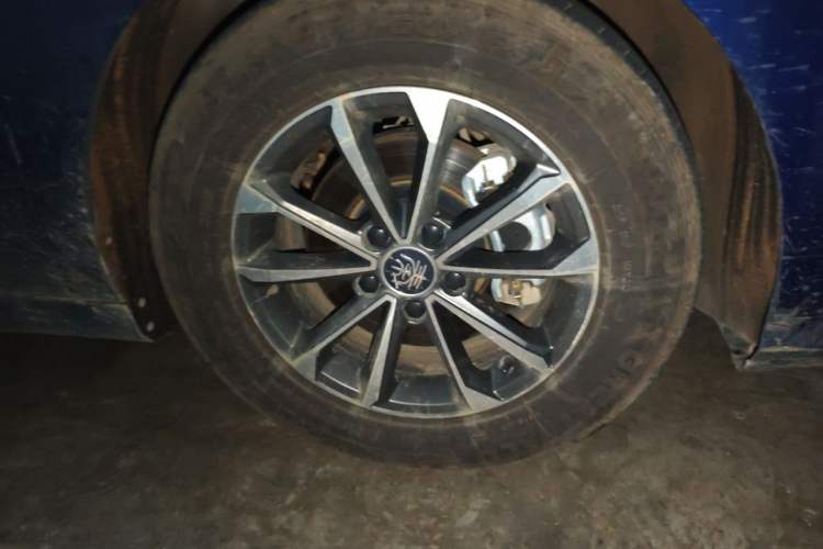 Used BYD Qin PLUS 2021 DM-i 55KM Prestige Model Right Front Wheel Hub