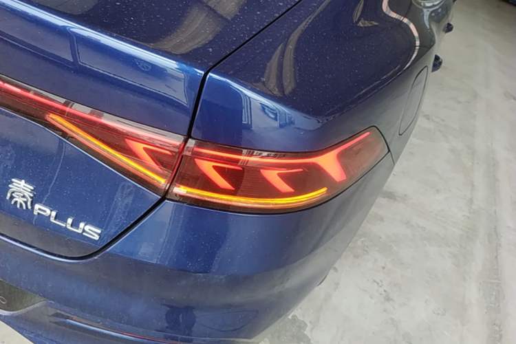 Used BYD Qin PLUS 2021 DM-i 55KM Flagship Model Right Rear Taillight