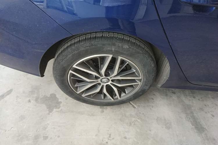 Used BYD Qin PLUS 2021 DM-i 55KM Flagship Model Right Rear Wheel Hub