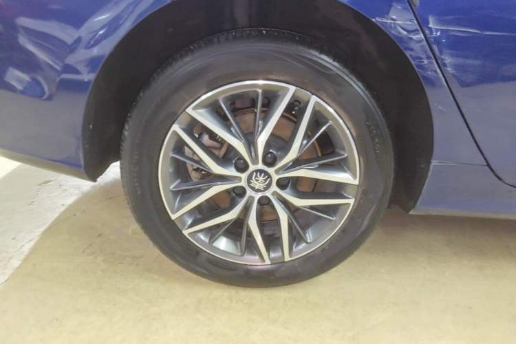 Used BYD Qin PLUS 2021 DM-i 55KM Flagship Model Right Rear Wheel Hub