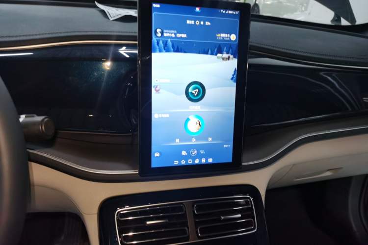 Used BYD Qin PLUS 2021 DM-i 55KM Flagship Model Audio And AC Panel