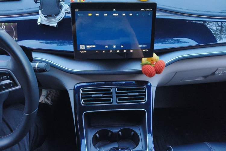 Used BYD Qin PLUS 2021 DM-i 55KM Flagship Model Audio And AC Panel