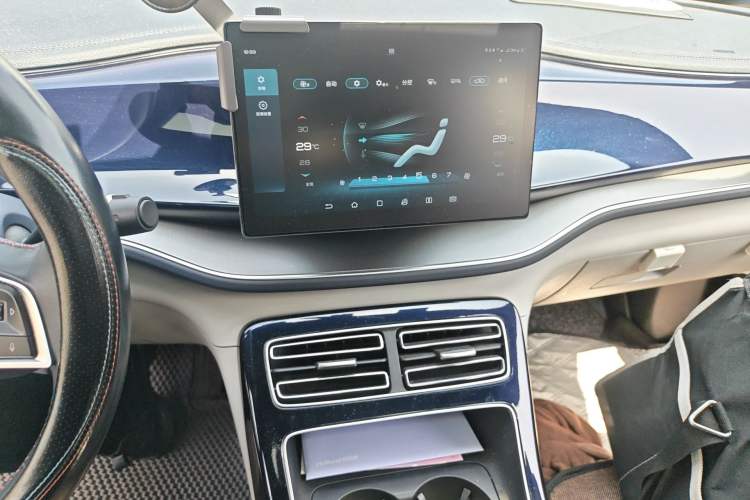 Used BYD Qin PLUS 2021 DM-i 55KM Flagship Model Audio And AC Panel
