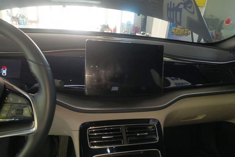 Used BYD Qin PLUS 2021 EV 400KM Luxury Model Audio And AC Panel