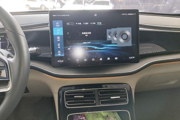 Used BYD Qin PLUS 2021 EV 500KM Premium Model Audio And AC Panel