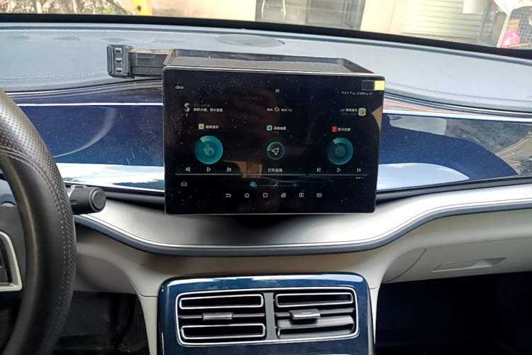 Used BYD Qin PLUS 2021 DM-i 55KM Flagship Model Audio And AC Panel