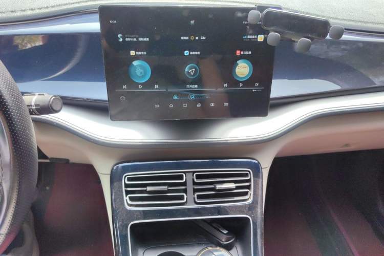 Used BYD Qin PLUS 2021 DM-i 120KM Prestige Model Audio And AC Panel