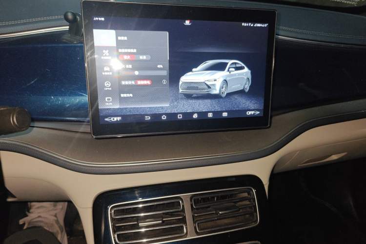 Used BYD Qin PLUS 2021 DM-i 120KM Prestige Model Audio And AC Panel