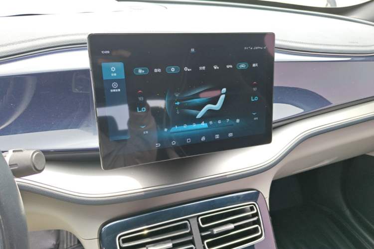 Used BYD Qin PLUS 2021 DM-i 120KM Prestige Model Audio And AC Panel