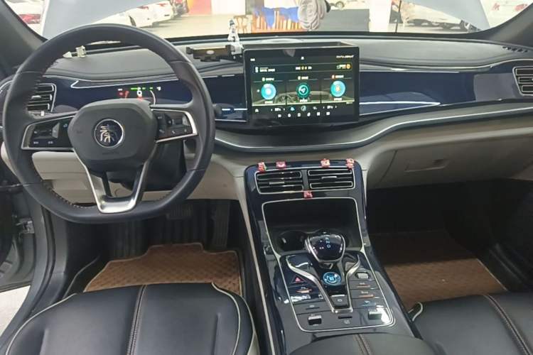 Used BYD Qin PLUS 2021 DM-i 120KM Prestige Model Audio And AC Panel