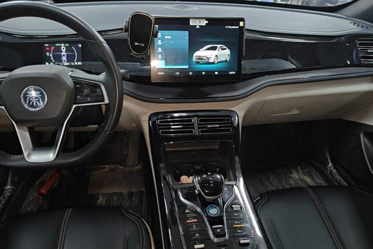 Used BYD Qin PLUS 2021 DM-i 55KM Prestige Model Audio And AC Panel