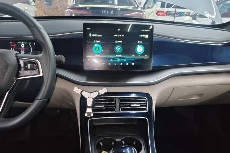 Used BYD Qin PLUS 2021 DM-i 55KM Flagship Model Audio And AC Panel
