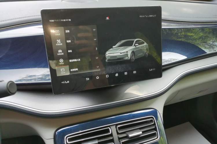 Used BYD Qin PLUS 2021 EV 500KM Luxury Model Audio And AC Panel