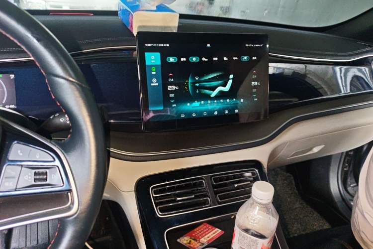 Used BYD Qin PLUS 2021 EV 500KM Luxury Model Audio And AC Panel
