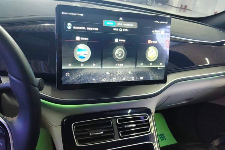 Used BYD Qin PLUS 2021 EV 500KM Premium Model Audio And AC Panel