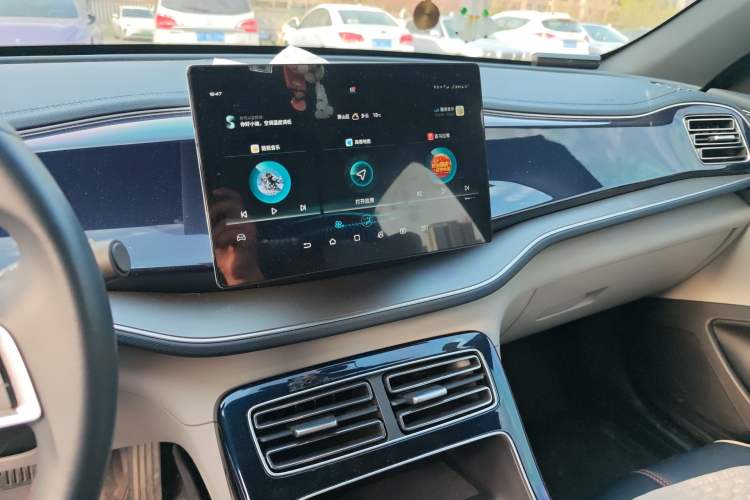 Used BYD Qin PLUS 2021 DM-i 120KM Prestige Model Audio And AC Panel