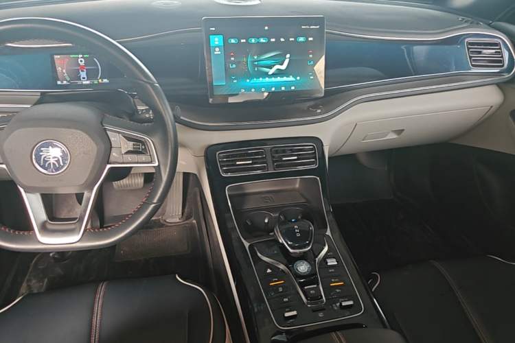 Used BYD Qin PLUS 2021 DM-i 55KM Flagship Model Audio And AC Panel