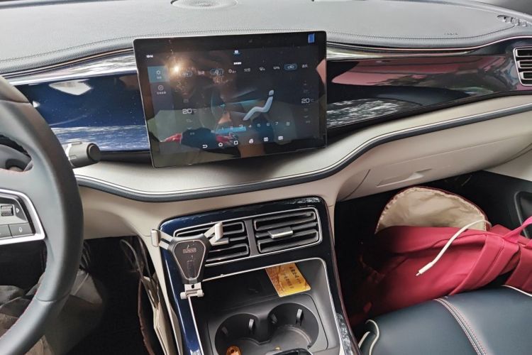 Used BYD Qin PLUS 2021 DM-i 55KM Flagship Model Audio And AC Panel