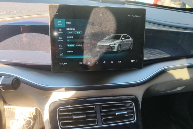 Used BYD Qin PLUS 2021 DM-i 55KM Flagship Model Audio And AC Panel
