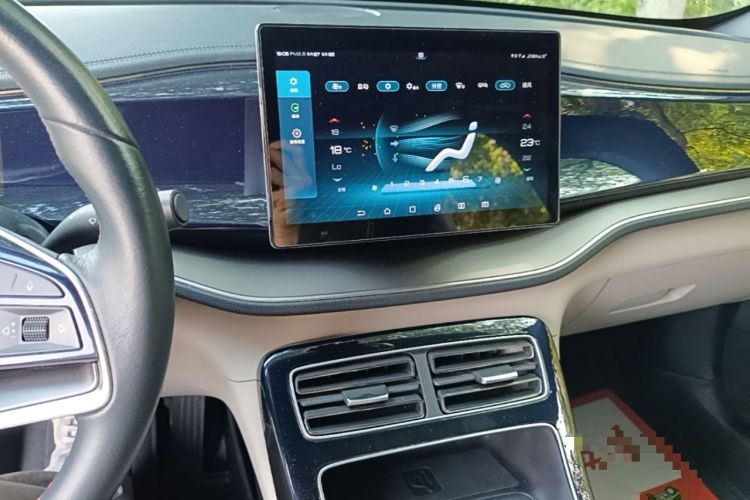 Used BYD Qin PLUS 2021 EV 500KM Luxury Model Audio And AC Panel
