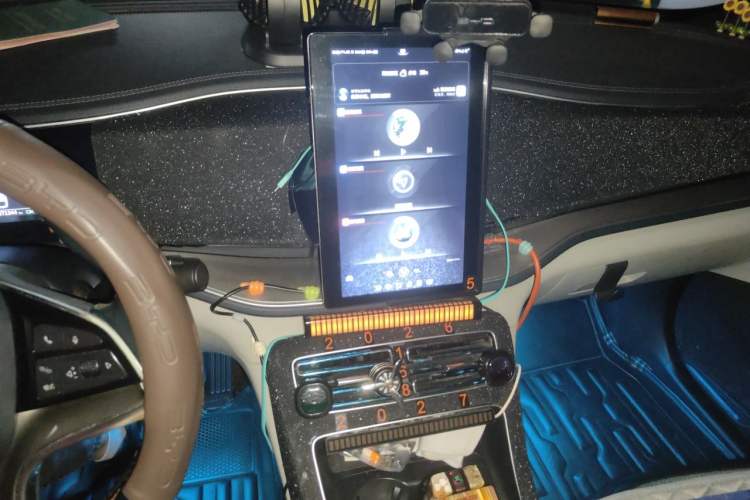 Used BYD Qin PLUS 2021 EV 500KM Luxury Model Audio And AC Panel