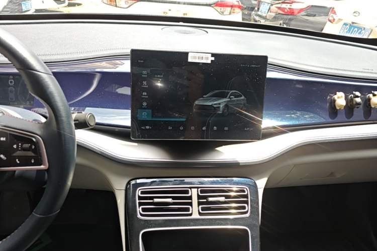 Used BYD Qin PLUS 2021 DM-i 55KM Flagship Model Audio And AC Panel