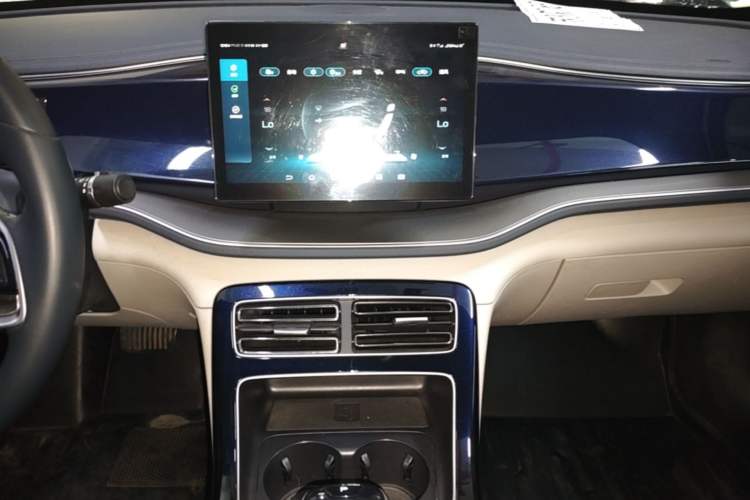 Used BYD Qin PLUS 2021 EV 500KM Luxury Model Audio And AC Panel