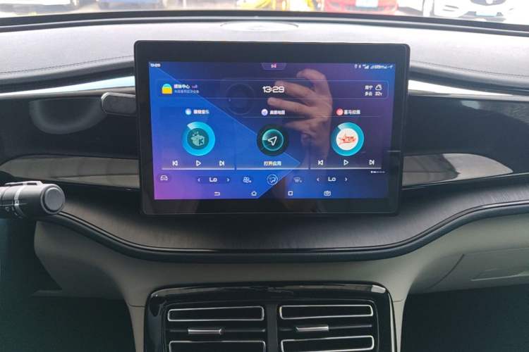 Used BYD Qin PLUS 2021 DM-i 55KM Prestige Model Audio And AC Panel