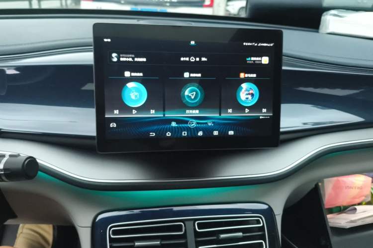 Used BYD Qin PLUS 2021 DM-i 55KM Flagship Model Audio And AC Panel