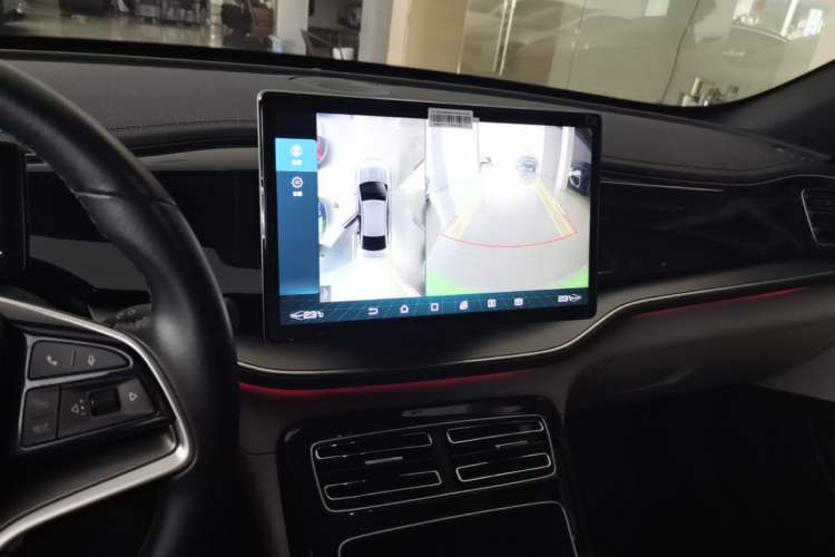 Used BYD Qin PLUS 2021 DM-i 120KM Flagship Model Audio And AC Panel