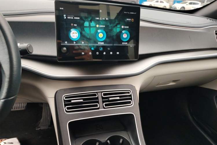 Used BYD Qin PLUS 2021 DM-i 55KM Flagship Model Audio And AC Panel