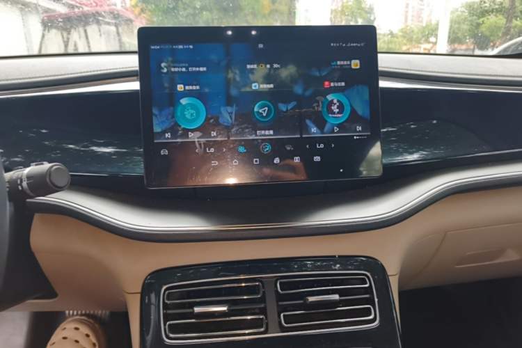 Used BYD Qin PLUS 2021 EV 400KM Luxury Model Audio And AC Panel
