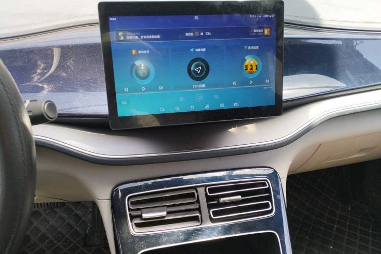Used BYD Qin PLUS 2021 DM-i 55KM Flagship Model Audio And AC Panel