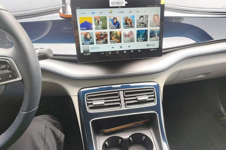 Used BYD Qin PLUS 2021 DM-i 55KM Flagship Model Audio And AC Panel
