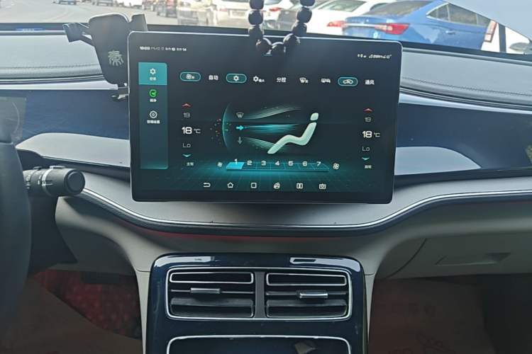 Used BYD Qin PLUS 2021 EV 500KM Premium Model Audio And AC Panel