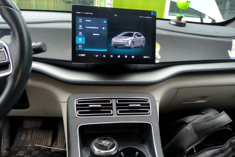 Used BYD Qin PLUS 2021 EV 500KM Luxury Model Audio And AC Panel