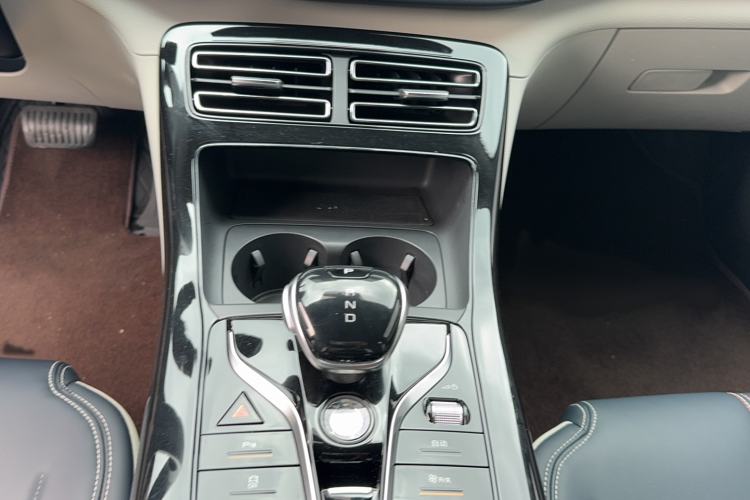 Used BYD Qin PLUS 2021 DM-i 55KM Prestige Model Audio And AC Panel