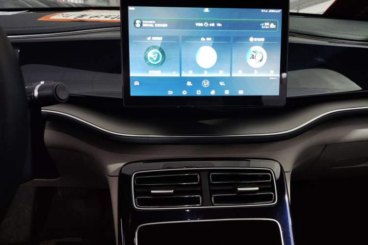 Used BYD Qin PLUS 2021 DM-i 55KM Flagship Model Audio And AC Panel