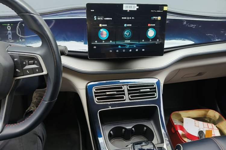 Used BYD Qin PLUS 2021 DM-i 55KM Flagship Model Audio And AC Panel