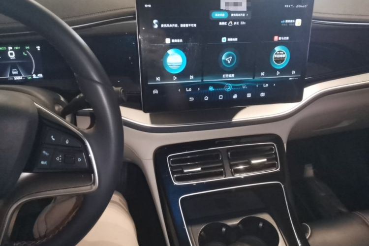 Used BYD Qin PLUS 2021 DM-i 120KM Flagship Model Audio And AC Panel