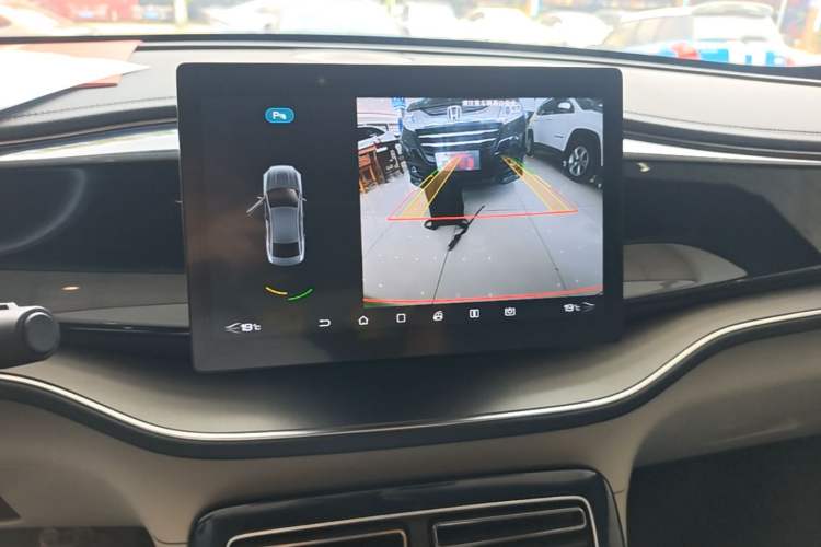 Used BYD Qin PLUS 2021 DM-i 55KM Flagship Model Audio And AC Panel