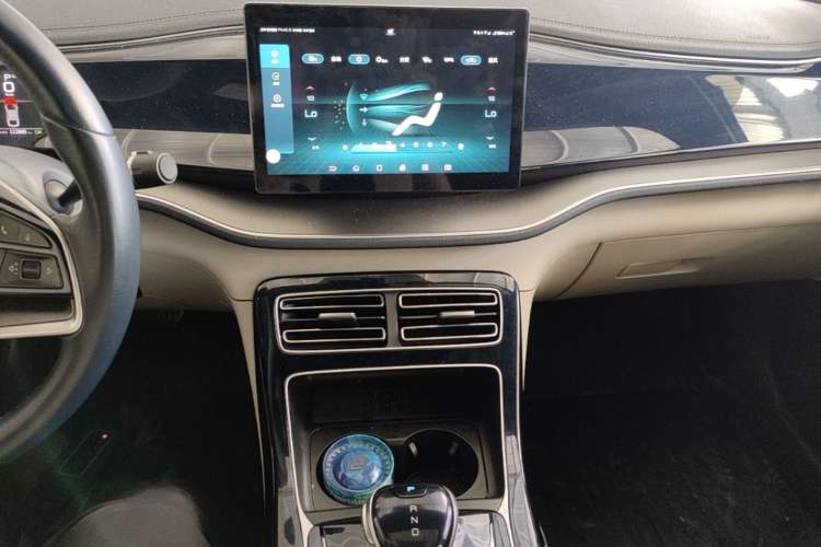 Used BYD Qin PLUS 2021 EV 400KM Luxury Model Audio And AC Panel